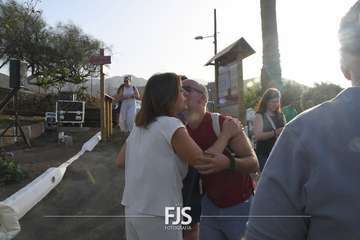 Lomo Magullo abraza la vida con la escultura homenaje a la Traída del Agua/Francisco Javier Santana y TA.